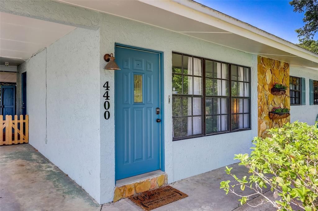 Vendido Recientemente: $300,000 (4 camas, 2 baños, 1200 Pies cuadrados)