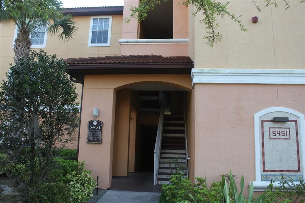 Recently Rented: $1,690 (2 beds, 2 baths, 1043 Square Feet)