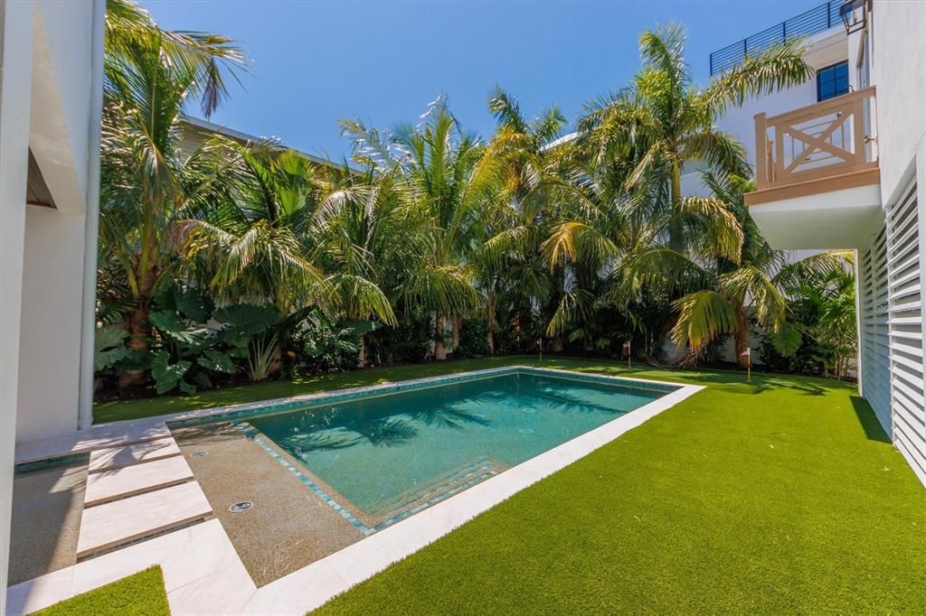 Recently Sold: $3,950,000 (4 beds, 4 baths, 2815 Square Feet)