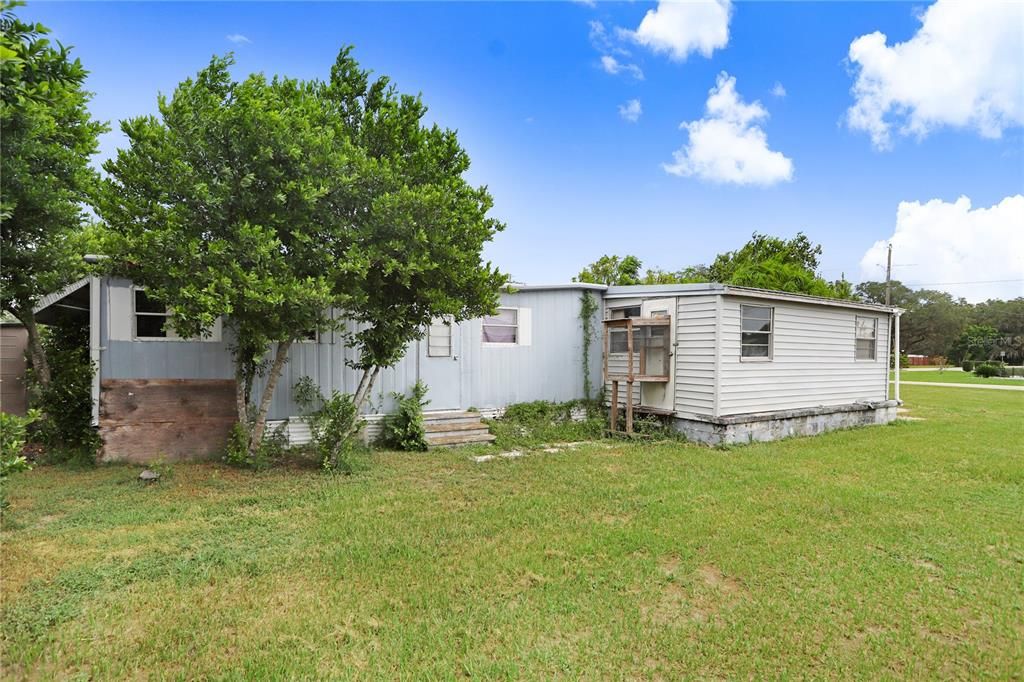 Recently Sold: $55,000 (2 beds, 1 baths, 1104 Square Feet)