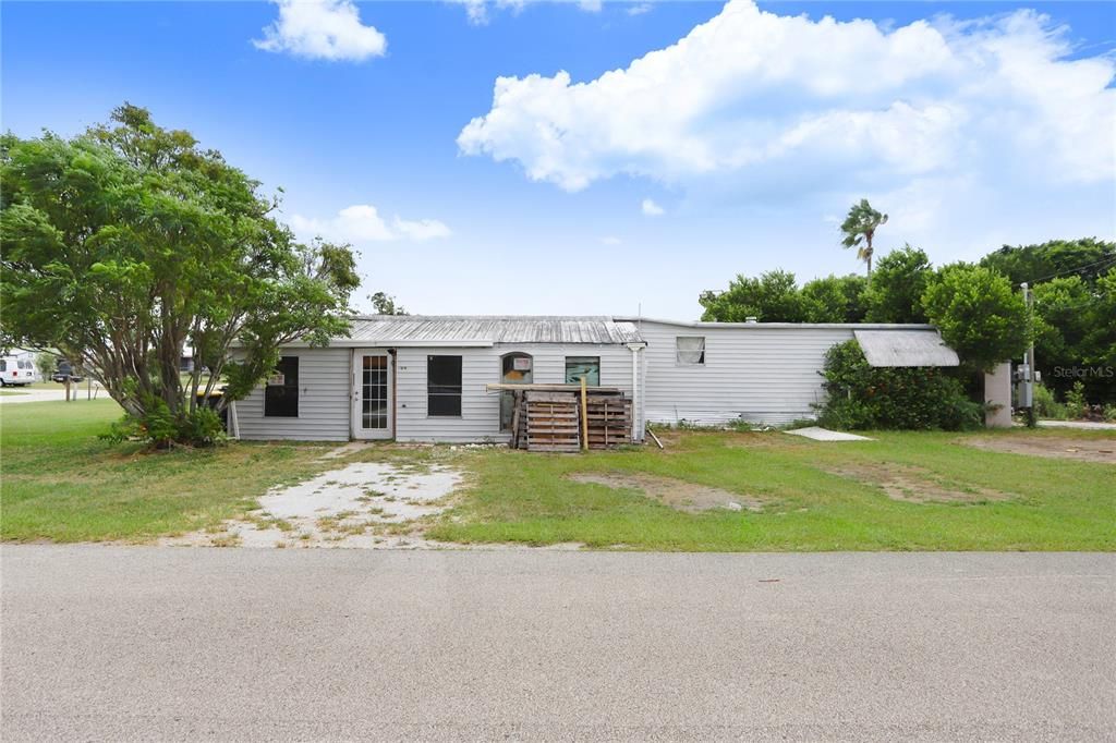 Recently Sold: $55,000 (2 beds, 1 baths, 1104 Square Feet)