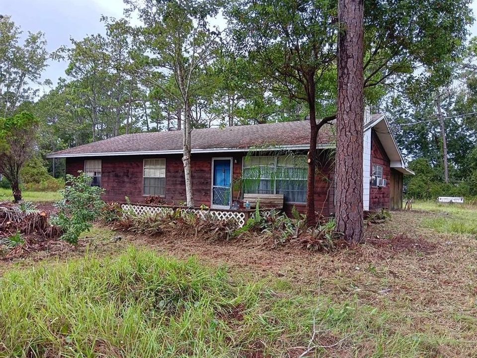 Vendido Recientemente: $200,000 (3 camas, 2 baños, 1288 Pies cuadrados)