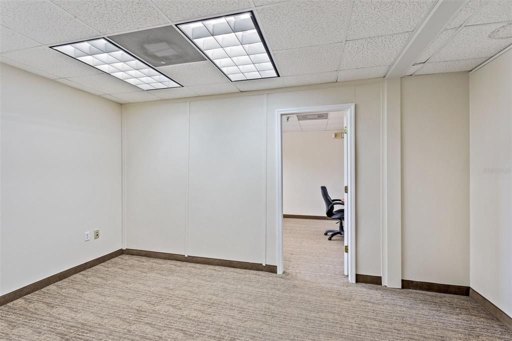 Suite 205 - 650 SF