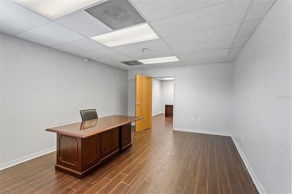 Suite 237 - 624 SF