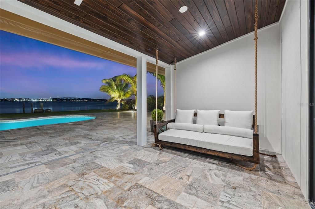 Recently Sold: $3,800,000 (4 beds, 3 baths, 3038 Square Feet)