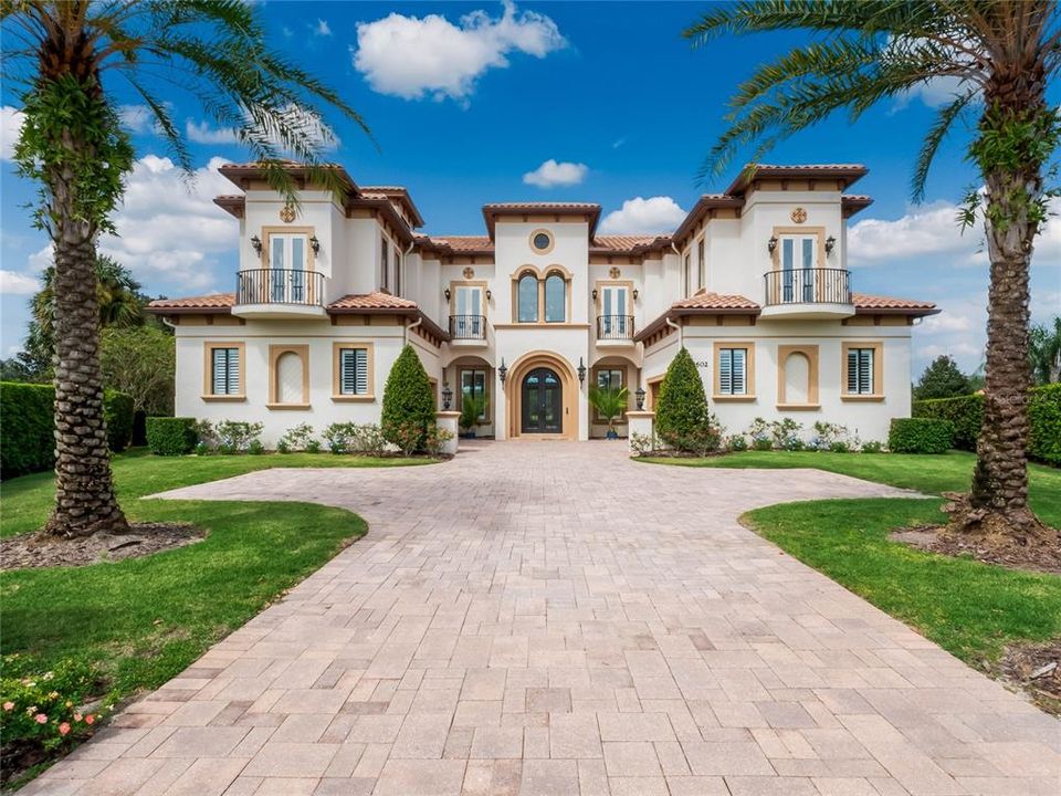 Recently Sold: $2,399,000 (5 beds, 6 baths, 7942 Square Feet)