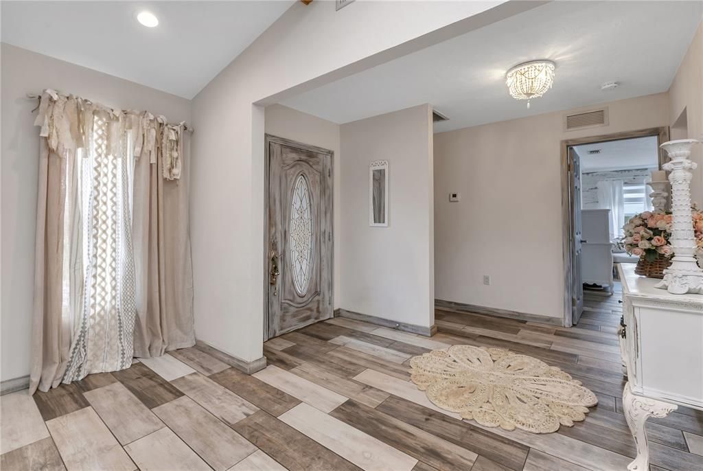 Active With Contract: $675,000 (3 beds, 2 baths, 2026 Square Feet)