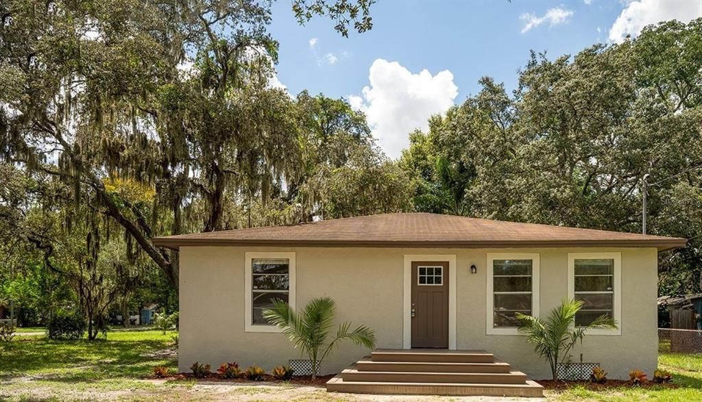 Recently Sold: $299,900 (3 beds, 1 baths, 1188 Square Feet)