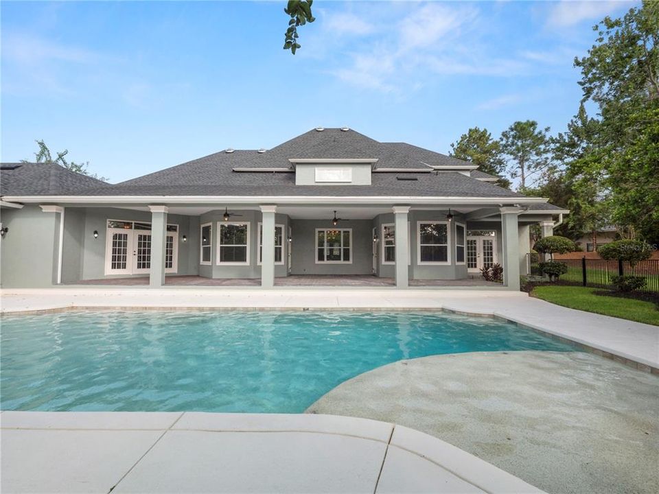 Recently Sold: $1,200,000 (5 beds, 5 baths, 4939 Square Feet)