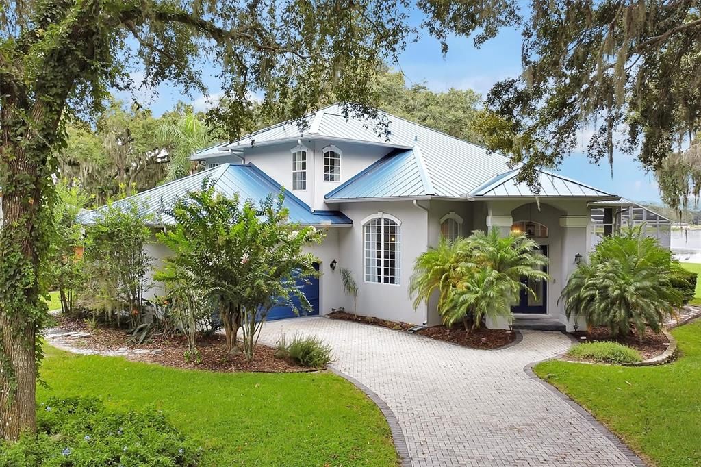 Recently Sold: $1,190,000 (5 beds, 3 baths, 4217 Square Feet)