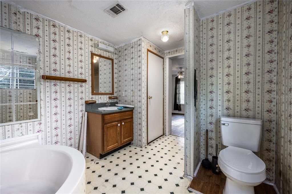 Owner's Suite Bathroom