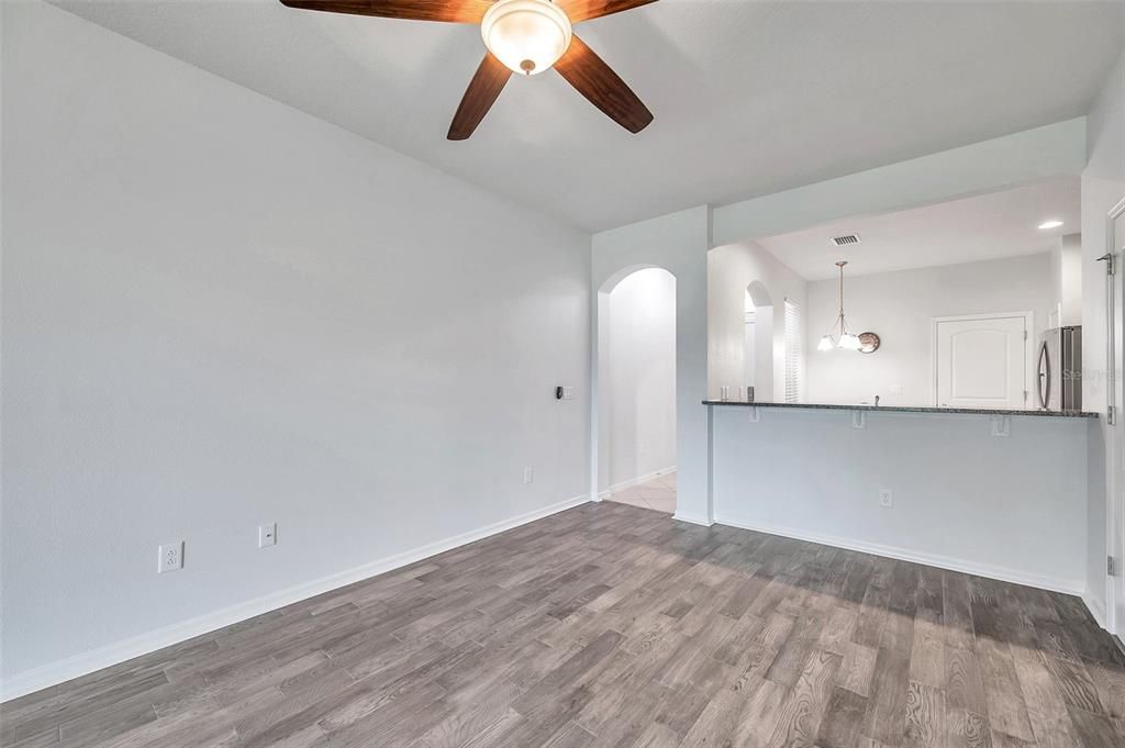 Recently Rented: $2,950 (3 beds, 2 baths, 1698 Square Feet)