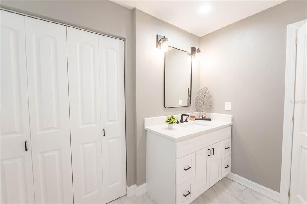 Recently Sold: $600,000 (2 beds, 2 baths, 2262 Square Feet)