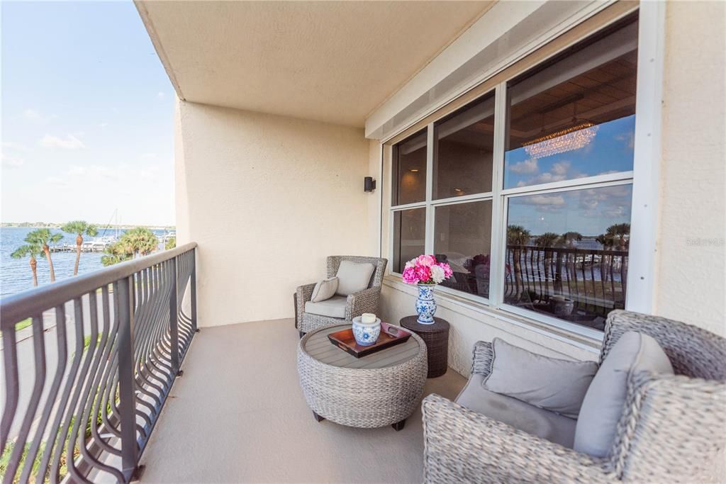 Recently Sold: $600,000 (2 beds, 2 baths, 2262 Square Feet)