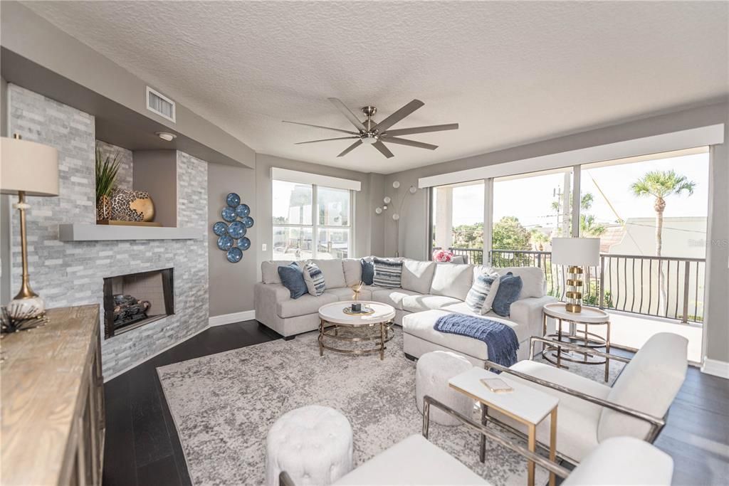 Recently Sold: $600,000 (2 beds, 2 baths, 2262 Square Feet)