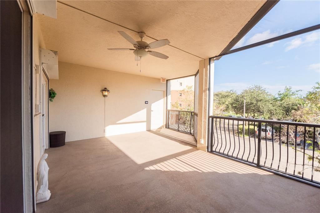 Recently Sold: $600,000 (2 beds, 2 baths, 2262 Square Feet)