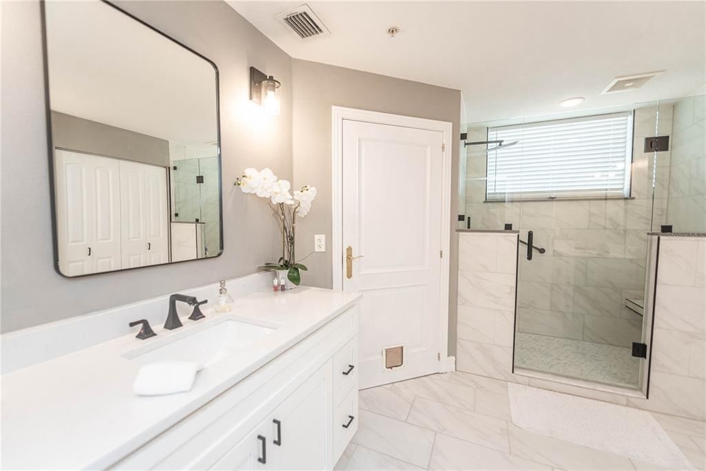 Recently Sold: $600,000 (2 beds, 2 baths, 2262 Square Feet)