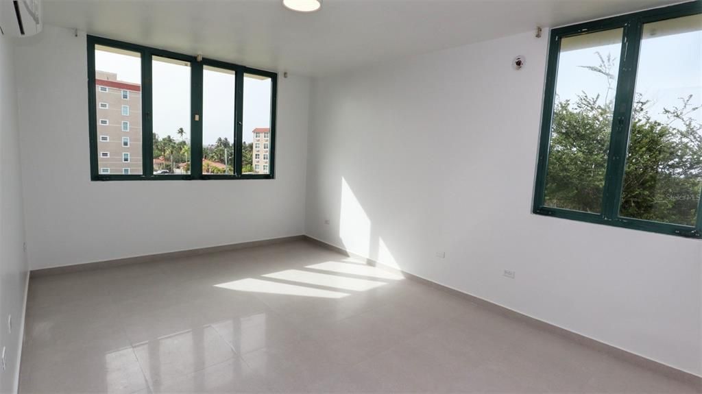 Vendido Recientemente: $310,000 (3 camas, 2 baños, 1604 Pies cuadrados)