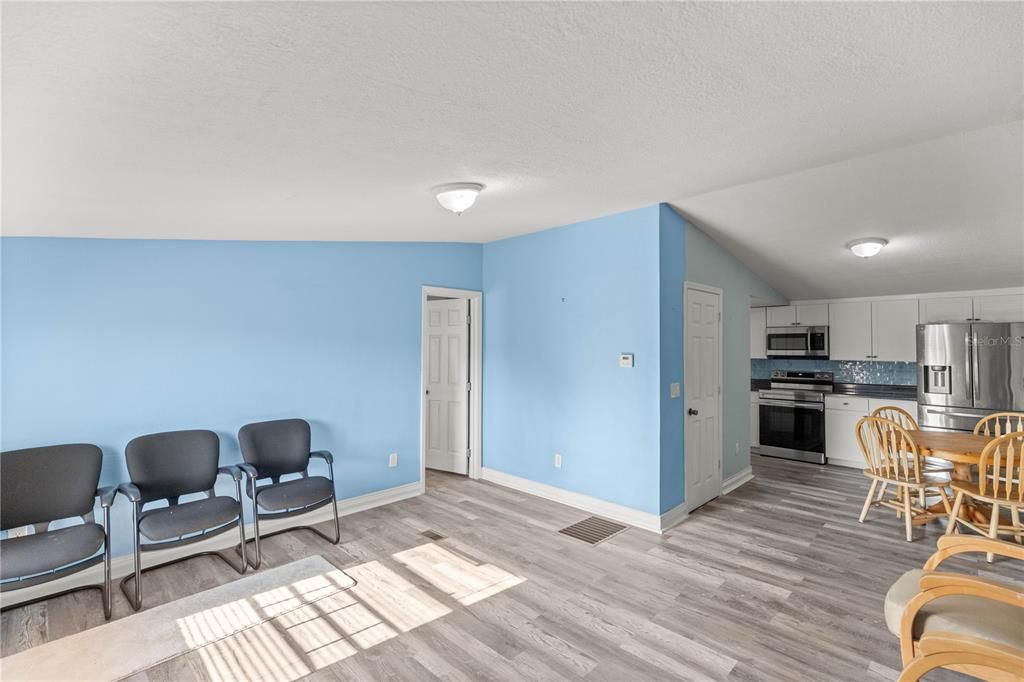Active With Contract: $155,000 (3 beds, 2 baths, 1120 Square Feet)