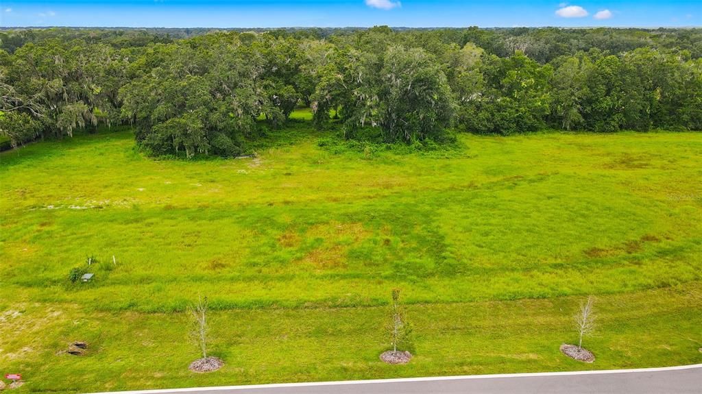 Vendido Recientemente: $1,599,000 (27.42 acres)