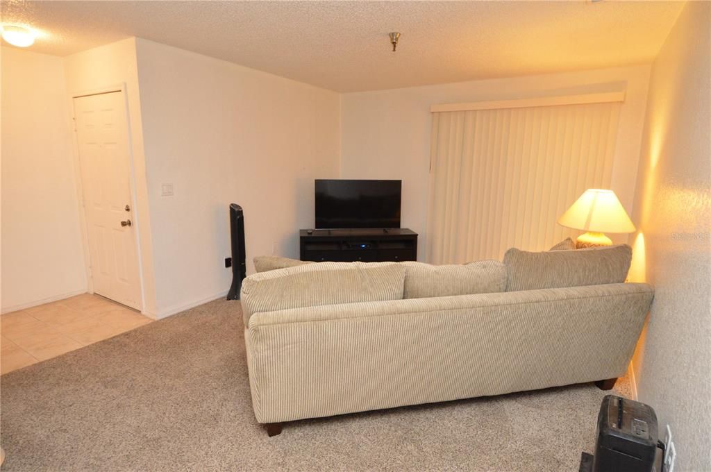 Active With Contract: $125,000 (1 beds, 1 baths, 729 Square Feet)