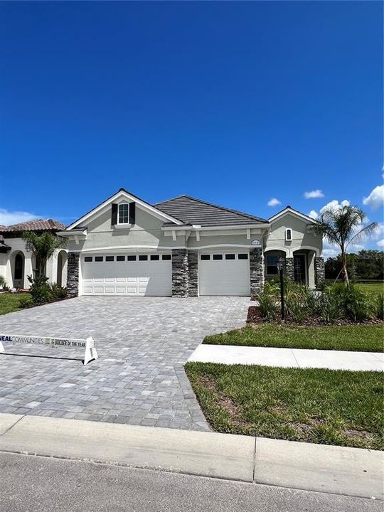 Recently Sold: $976,267 (3 beds, 2 baths, 2309 Square Feet)