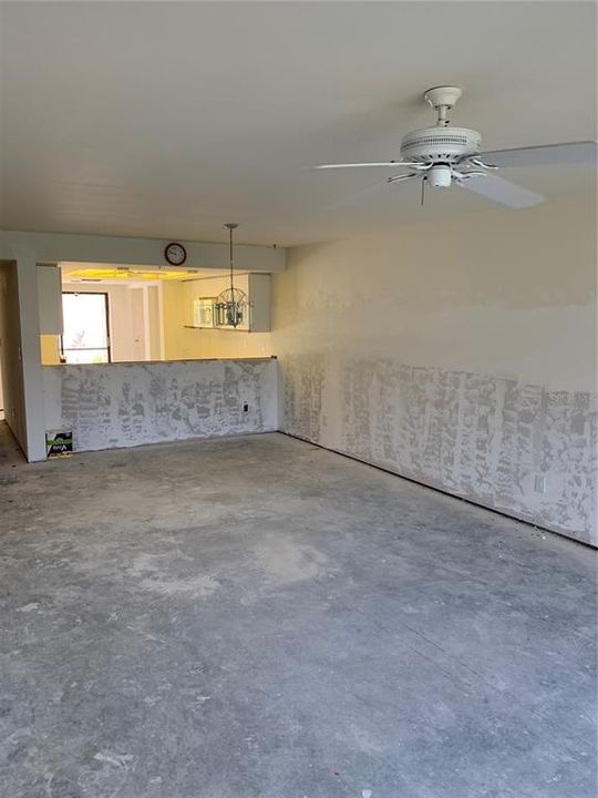 Vendido Recientemente: $310,000 (2 camas, 2 baños, 1266 Pies cuadrados)