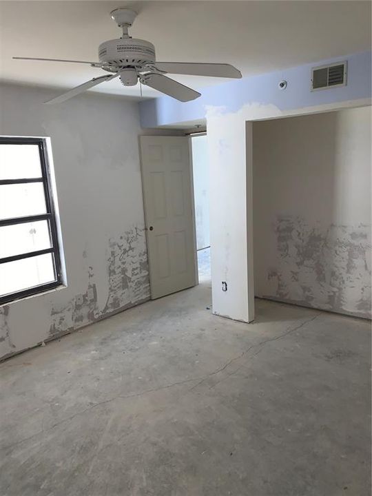 Recently Sold: $310,000 (2 beds, 2 baths, 1266 Square Feet)