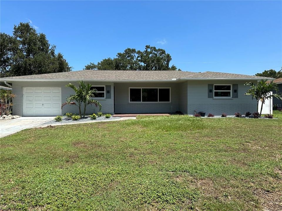 Recently Rented: $2,950 (3 beds, 3 baths, 1906 Square Feet)