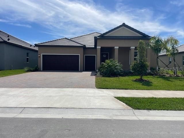 Recently Sold: $414,900 (3 beds, 2 baths, 2350 Square Feet)