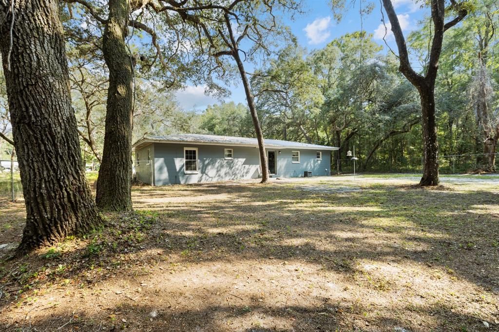 Recently Sold: $189,900 (3 beds, 1 baths, 1056 Square Feet)