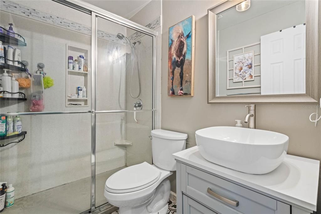 最近售出: $275,000 (3 贝兹, 1 浴室, 1350 平方英尺)