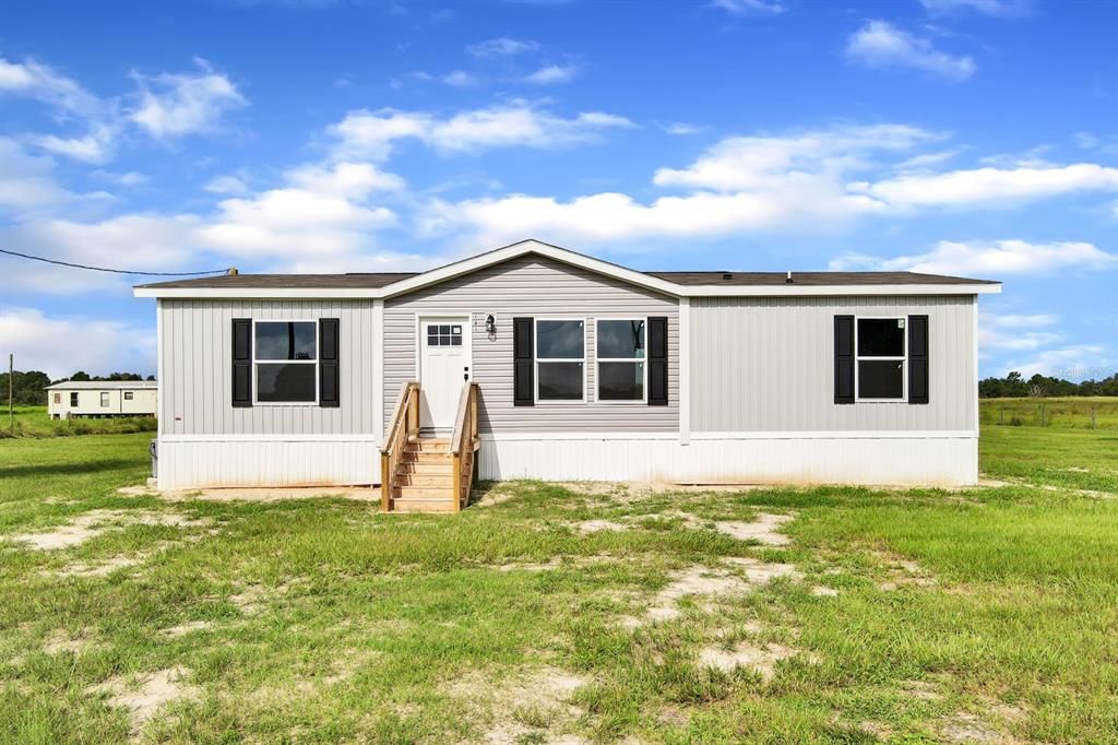 最近售出: $420,000 (3 贝兹, 2 浴室, 1264 平方英尺)