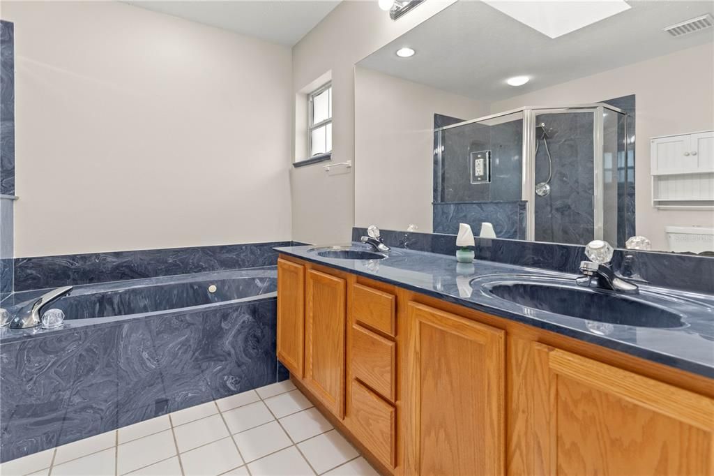 Recently Sold: $438,500 (3 beds, 2 baths, 1670 Square Feet)