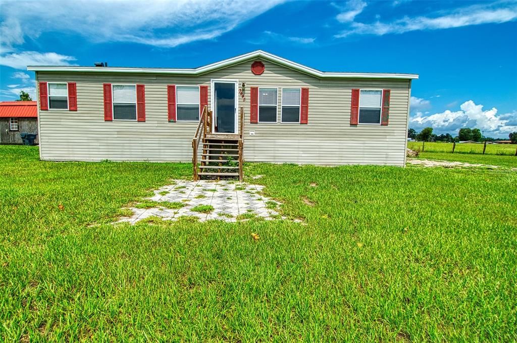 Recently Sold: $275,000 (3 beds, 2 baths, 1323 Square Feet)