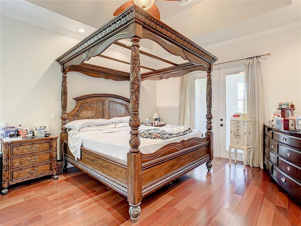 For Sale: $1,149,000 (3 beds, 2 baths, 2267 Square Feet)