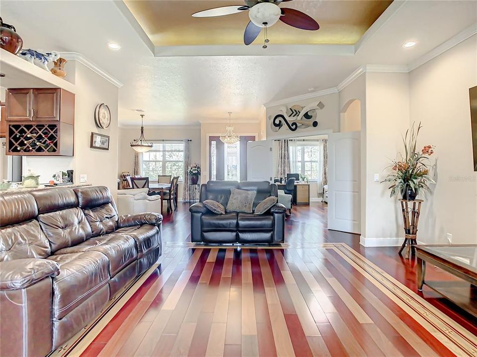 For Sale: $1,149,000 (3 beds, 2 baths, 2267 Square Feet)