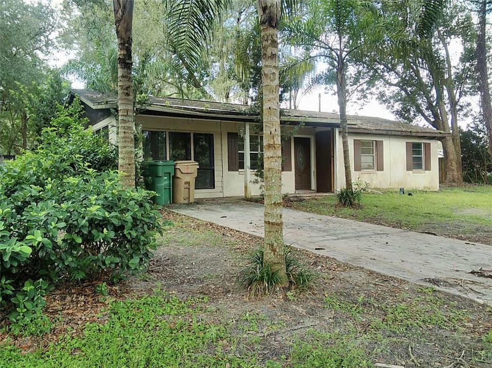Recently Sold: $179,000 (3 beds, 2 baths, 1074 Square Feet)