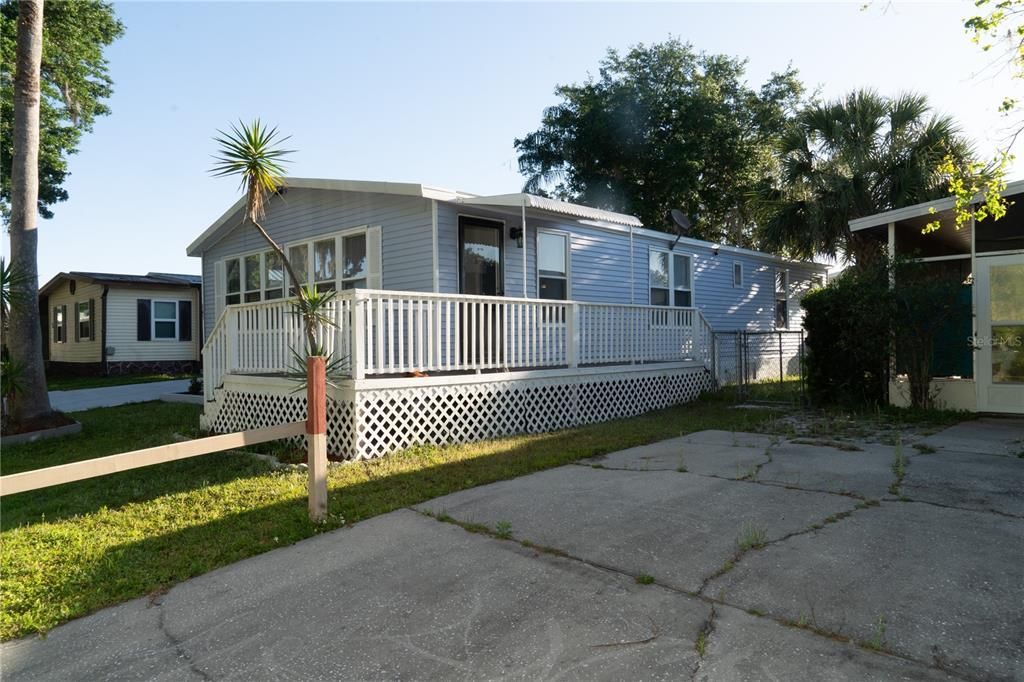 Active With Contract: $214,900 (3 beds, 2 baths, 1248 Square Feet)