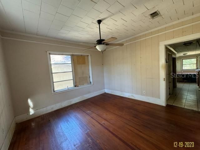 Recently Sold: $89,900 (2 beds, 1 baths, 1264 Square Feet)