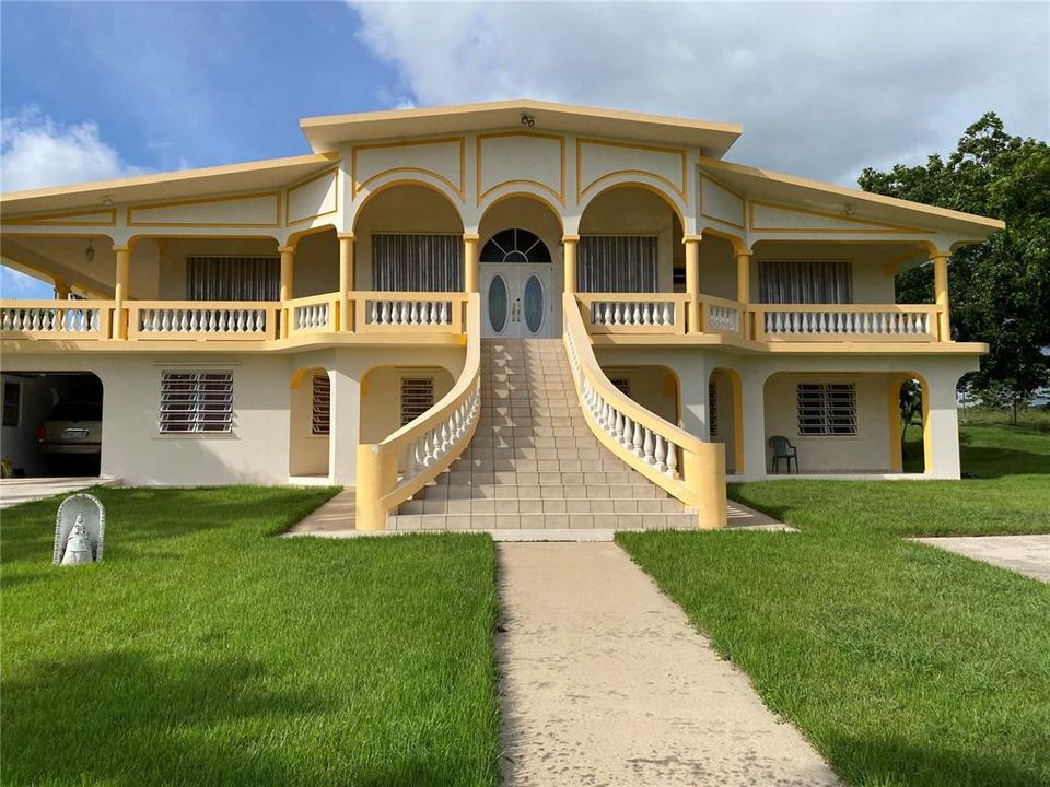 Recently Sold: $489,900 (5 beds, 5 baths, 4936 Square Feet)