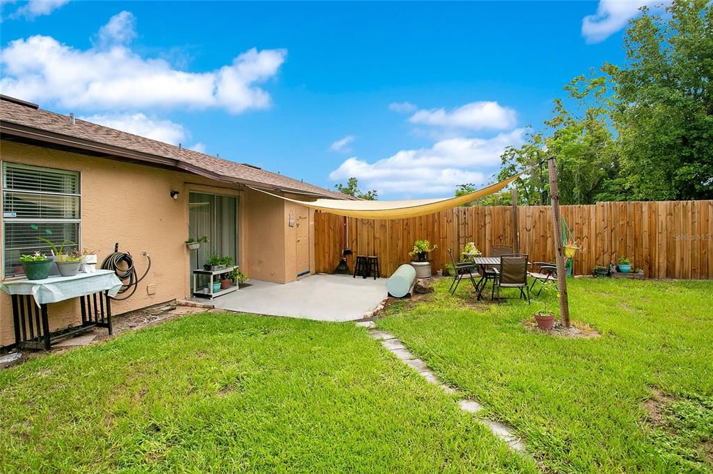 Recently Sold: $265,000 (2 beds, 2 baths, 953 Square Feet)