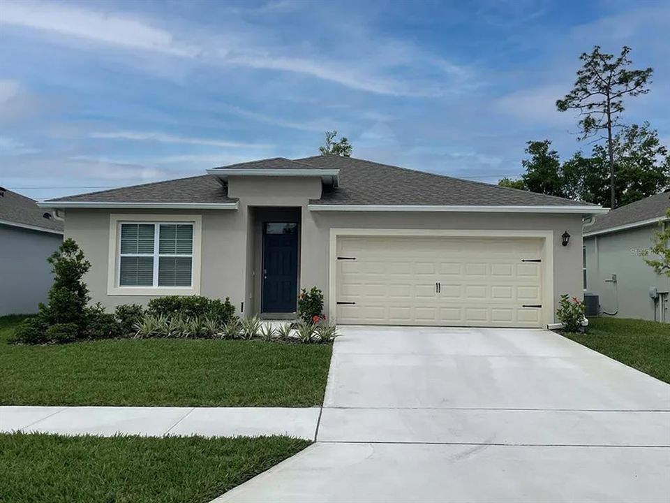 Recently Sold: $382,490 (4 beds, 2 baths, 1828 Square Feet)