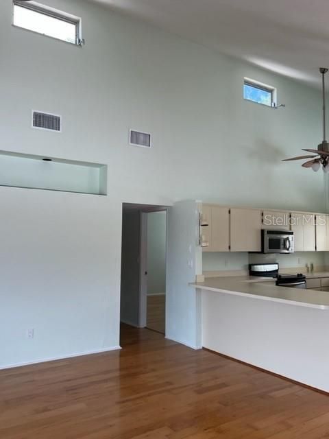 For Rent: $4,200 (3 beds, 2 baths, 2878 Square Feet)