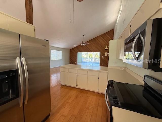 For Rent: $4,200 (3 beds, 2 baths, 2878 Square Feet)