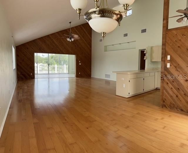 For Rent: $4,200 (3 beds, 2 baths, 2878 Square Feet)