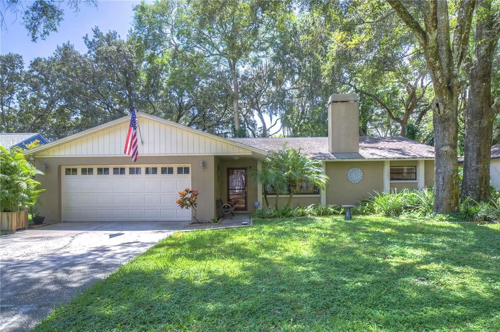 Recently Sold: $385,000 (3 beds, 2 baths, 1578 Square Feet)