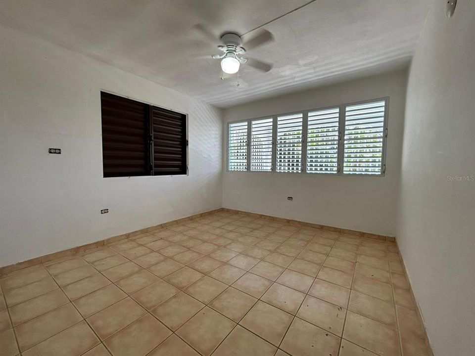 Vendido Recientemente: $170,000 (2 camas, 2 baños, 821 Pies cuadrados)