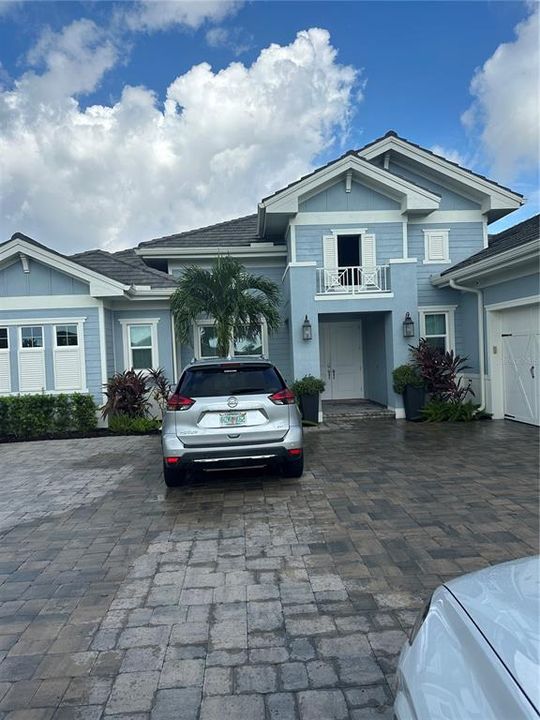 Recently Sold: $2,500,000 (3 beds, 3 baths, 2730 Square Feet)