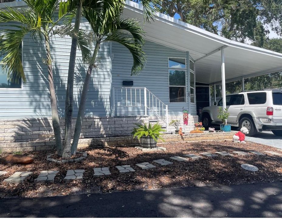 Recently Sold: $180,000 (2 beds, 2 baths, 1312 Square Feet)